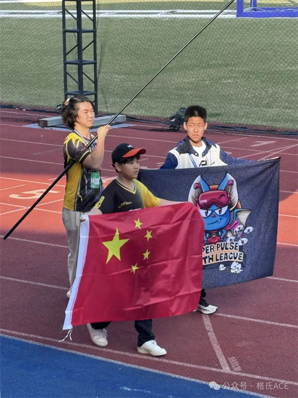 龍隊(duì)、小白、果果