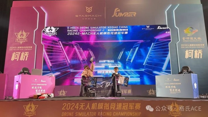 左李可兒、右李明逸
